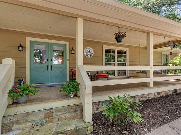 2nd image of 845 Tall Oaks Dr