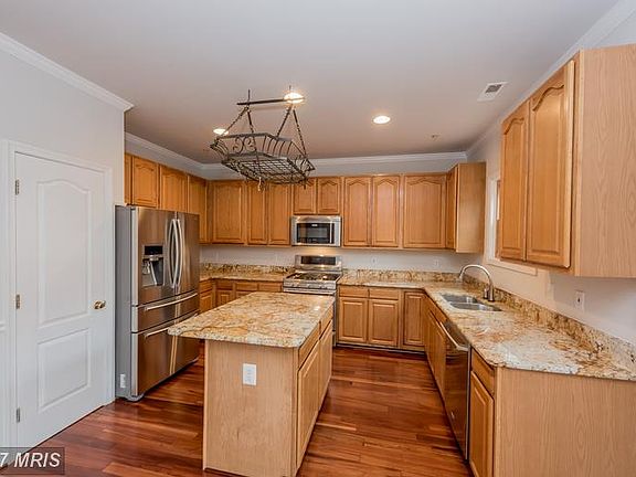 5th image of 1745 Wood Carriage Way