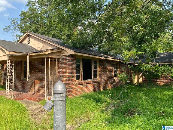 2nd image of 3303 Boone St