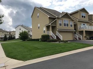 1611 Fox Hunt Way, Victoria, MN 55386