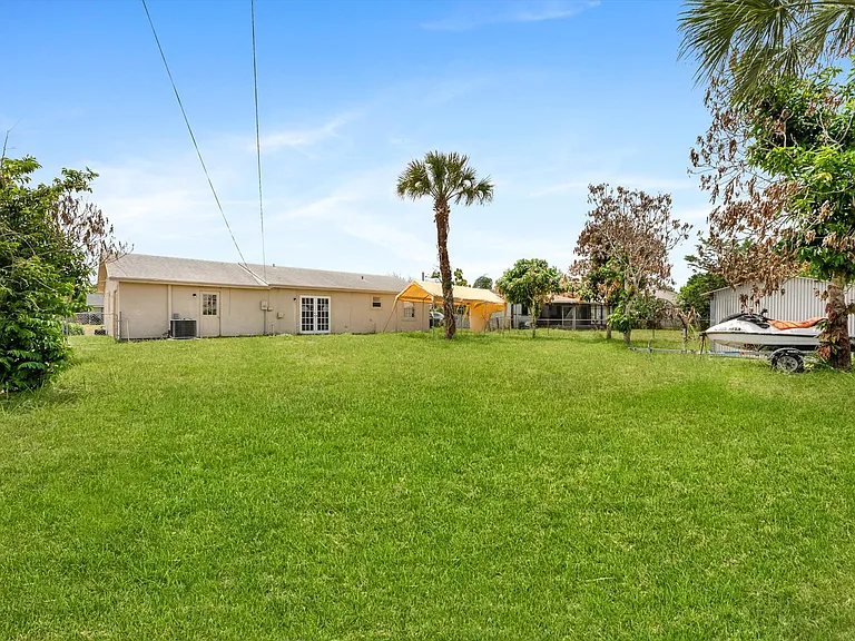 3533 SW Rosardo St — Photo 11