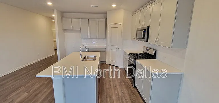 2633 Oneida Ln — Photo 26