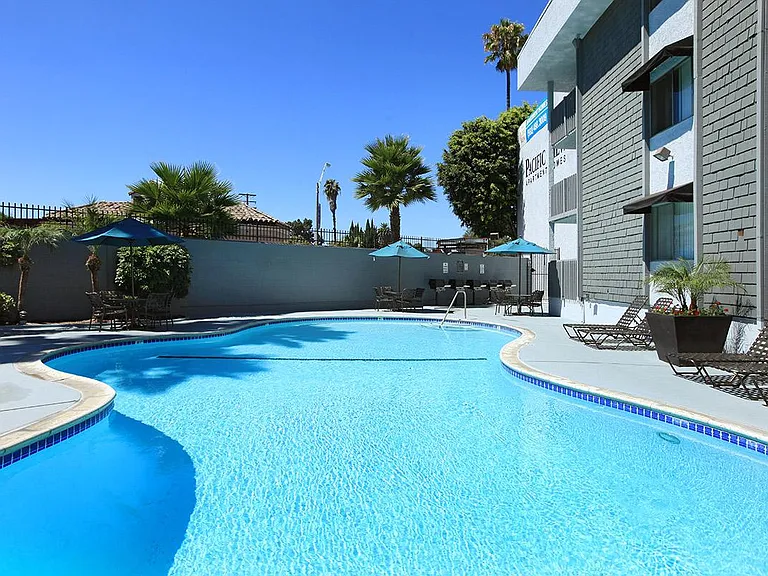 5025 E Pacific Coast Hwy — Photo 2