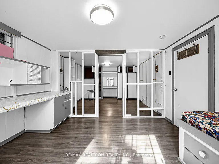 310 East Ave E — Photo 23