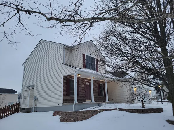 819 Corylus Dr SW, Pataskala, OH 43062