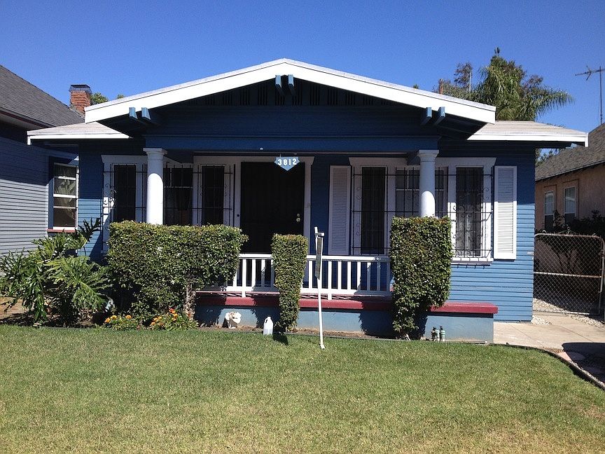 2nd image of 3812 Adair St