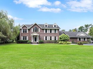 165 High Farms Rd, Glen Head, NY 11545