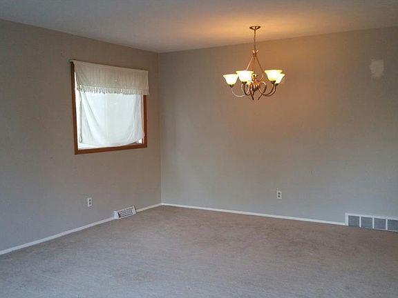3rd image of 6657 Edgemoor Ave