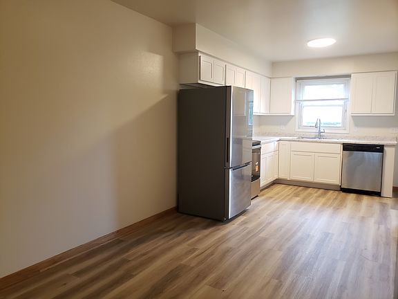 5th image of 255 Park St #259
