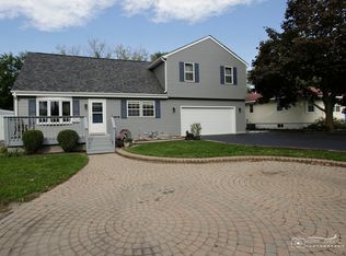 2513 S Scheid Ln, McHenry, IL 60051