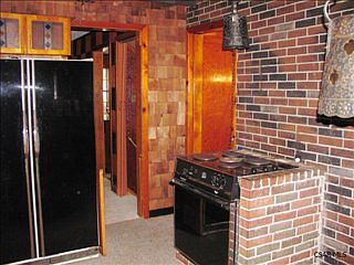 3rd image of 315 E Crawford St