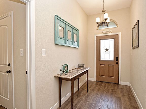 4th image of 174 Mamalu Dr