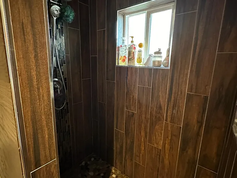 3215 E Sunnyside Ln — Photo 12