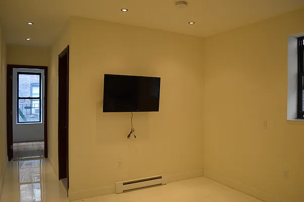 Rented by CoSo Apartments | media 33