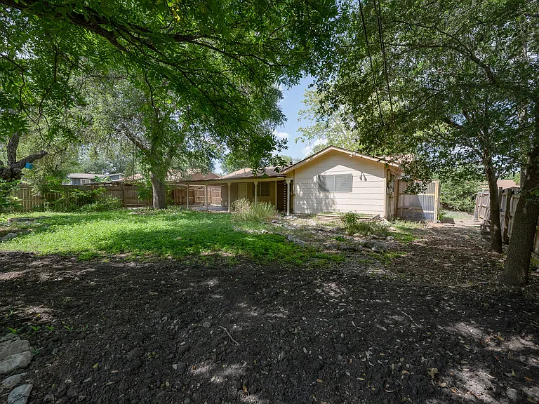 6614 Peachtree Dr — Photo 34