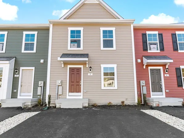 37 Scrub Pine Ct, Bunker Hill, WV 25413