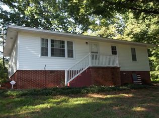1420 Douglas Dr, Gainesville, GA 30504