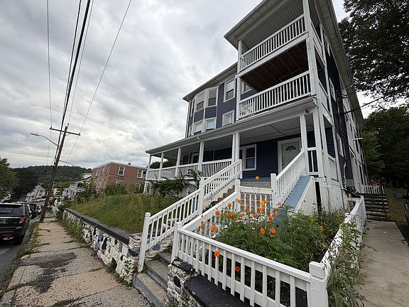 2nd image of 99 Cross St APT 3F