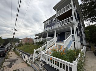 99 Cross St APT 3R, Southbridge, MA 01550