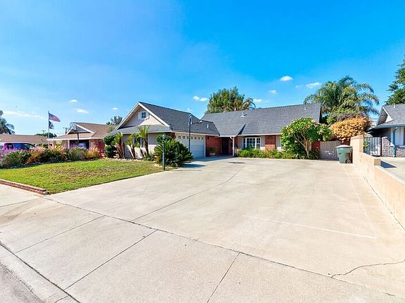 2nd image of 12366 Cedar Ave