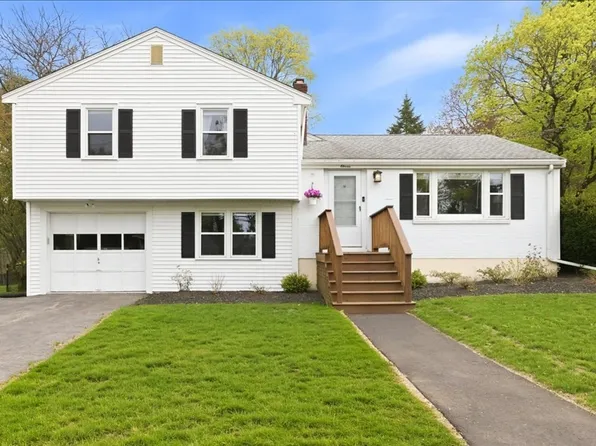 11 Randolph St, Canton, MA 02021