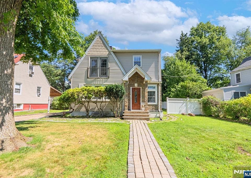 1st image of 315 Shepard Avenue