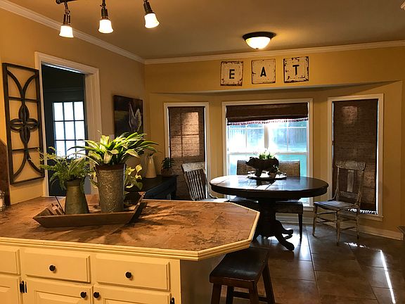 breakfast nook