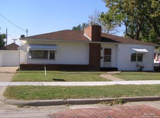 410 E 3rd St, Ellsworth, KS 67439
