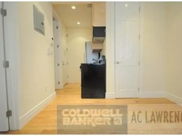1390 1/2 2nd Ave, New York, NY 10021