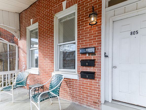 2nd image of 805 N Van Buren St #1