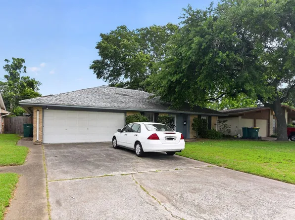 1844 Dolphin Dr, Seabrook, TX 77586