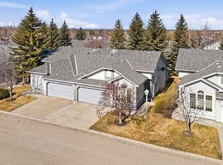35 E Douglasview Park SE, Calgary, AB T2Z2R9
