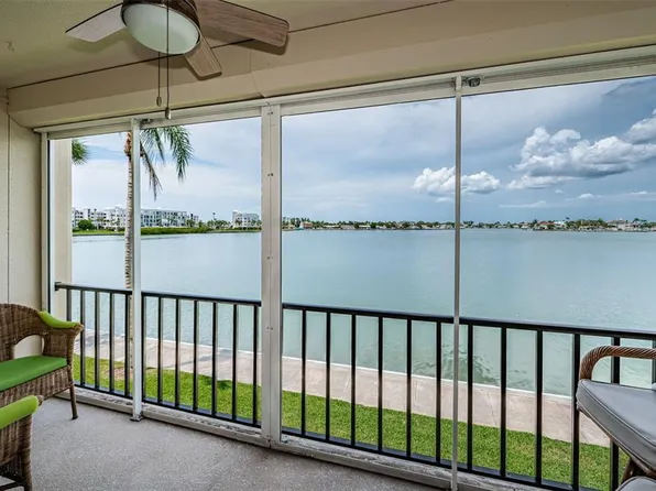 7920 Sun Island Dr S APT 201, South Pasadena, FL 33707