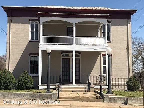 1st image of 115 Jefferson Ave APT C