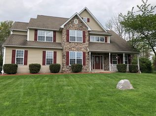 107 Cooper Hawk Dr, Coatesville, PA 19320