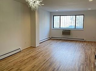 75-34 Grand Central Pkwy #SR-1, Forest Hills, NY 11375