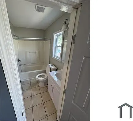 79 Tulip St #1 — Photo 12