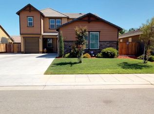 1067 Maine Ave, Clovis, CA