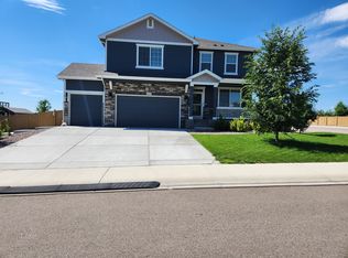 3207 Meadow Gate Dr, Wellington, CO 80549