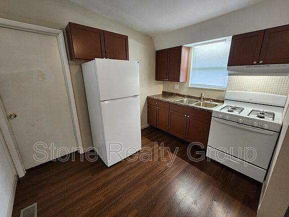 4th image of 3742 E Beulah Ave #2