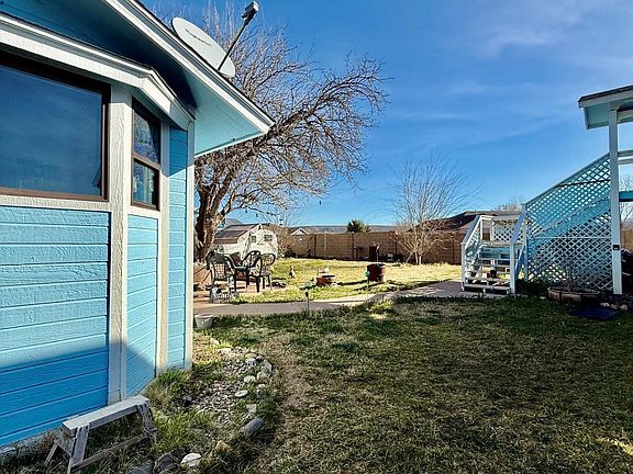 5th image of 2437 N La Grande Drive E