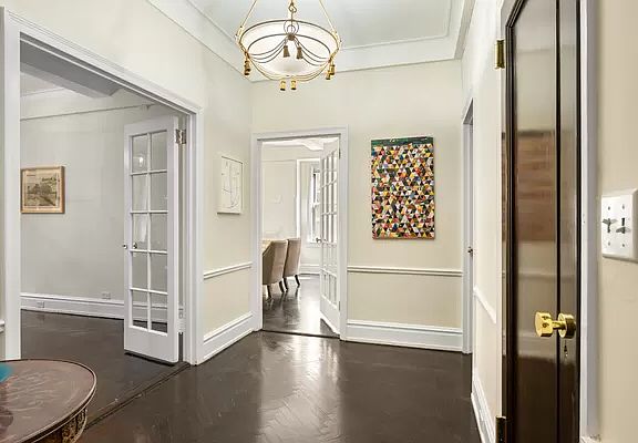 5th image of 1070 Park Ave #10E