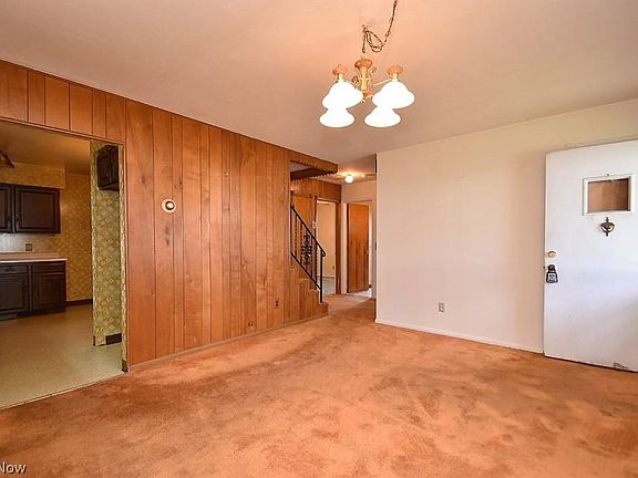 4th image of 15831 Westdale Ave