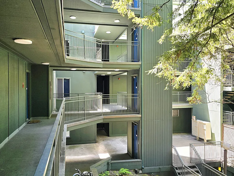 2700 Le Conte Ave #306 — Photo 18