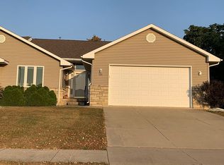 805 Kaitlynn Ave, Anamosa, IA 52205