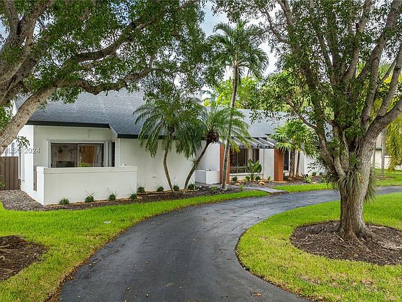 4th image of 7801 SW 182nd Ter