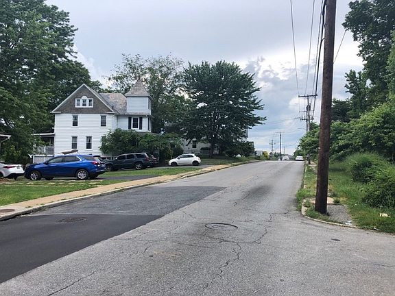 4th image of 3200 Hamilton Ave