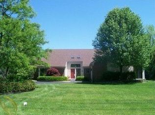 8038 Deerwood Rd, Clarkston, MI 48348