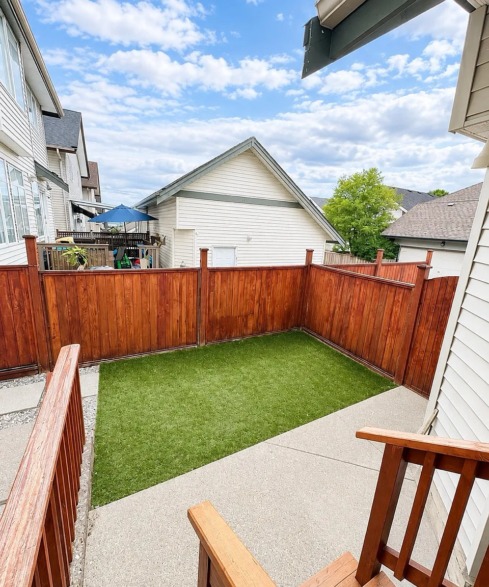 5 bed, 2500 sqft, $4,200 — Photo 4