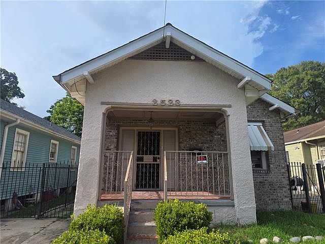 1st image of 2523 Jasmine St